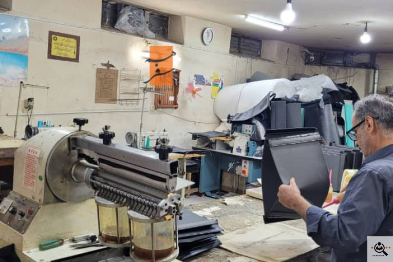 کارگاه تولید و پخش کیف همسفر در اصفهان