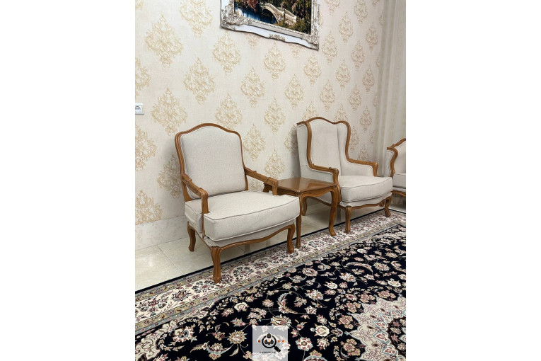 مبلمان امپراطور در شازند مرکزی