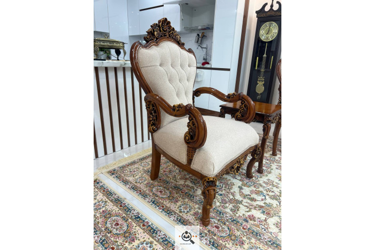 مبلمان امپراطور در شازند مرکزی