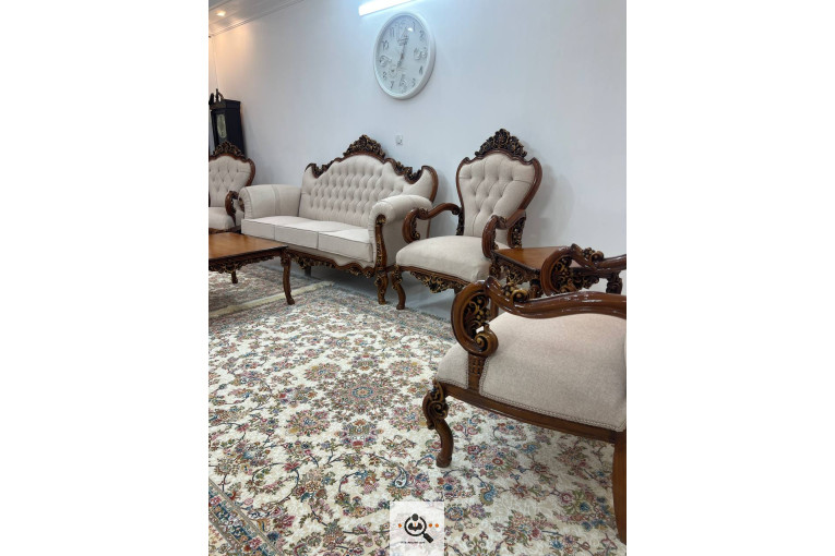 مبلمان امپراطور در شازند مرکزی