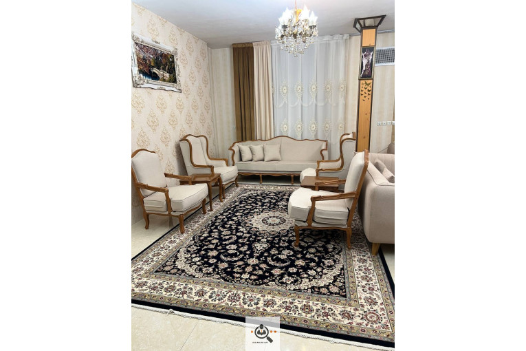مبلمان امپراطور در شازند مرکزی