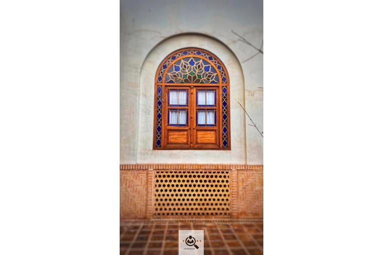 کافه رستوران آریانا در کاشان