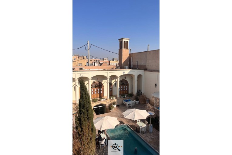 کافه رستوران آریانا در کاشان
