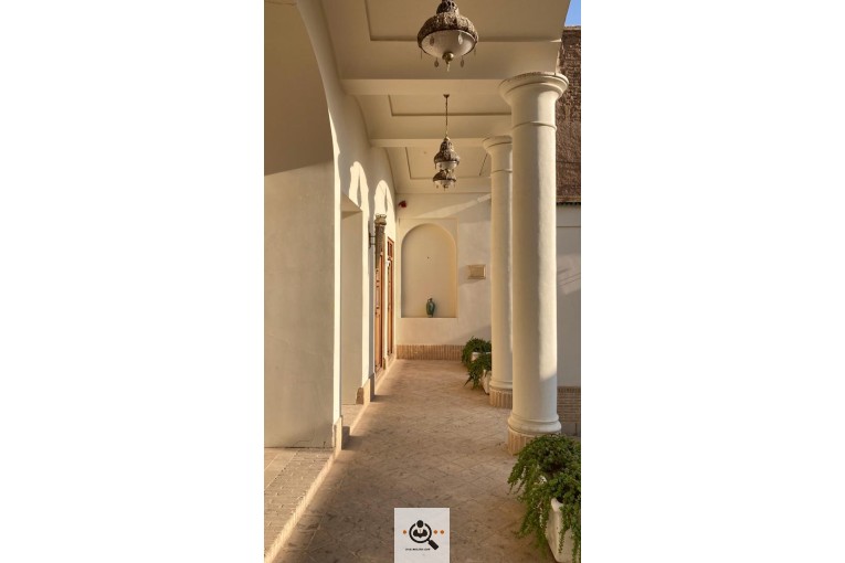 کافه رستوران آریانا در کاشان
