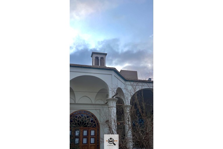 کافه رستوران آریانا در کاشان
