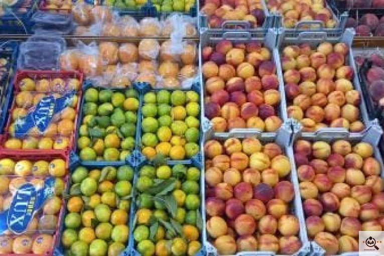 میوه فروشی معرفت در نجف آباد
