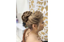 سالن آرایش و زیبایی شمیم یاس (قهرمانلو) در مشهد