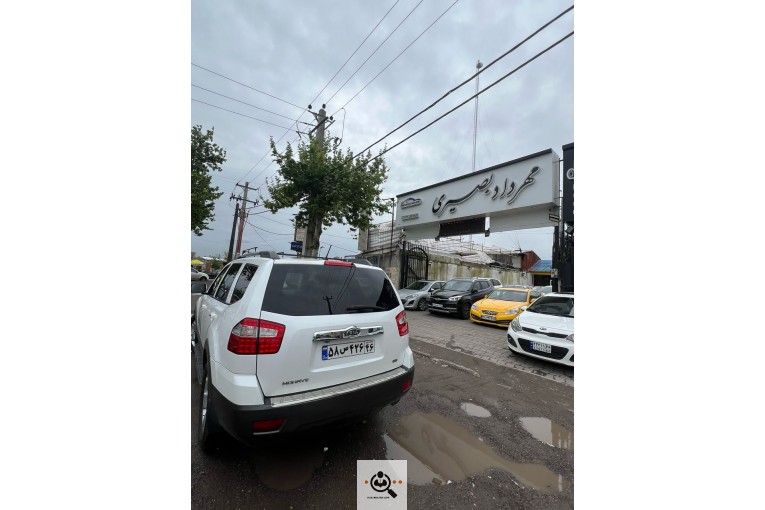 نمایشگاه اتومبیل لوکس مهرداد بصیری در رشت