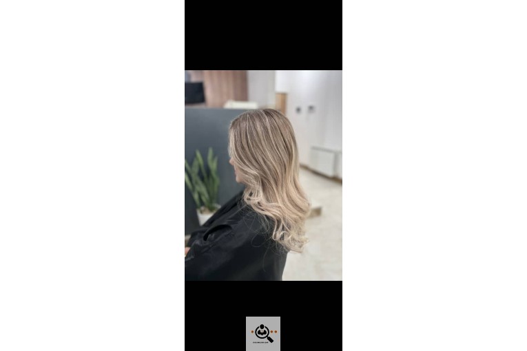 مرکز تخصصی رنگ و لایت محدثه صالحی در رفسنجان haircolor_mohadeseh_salehi