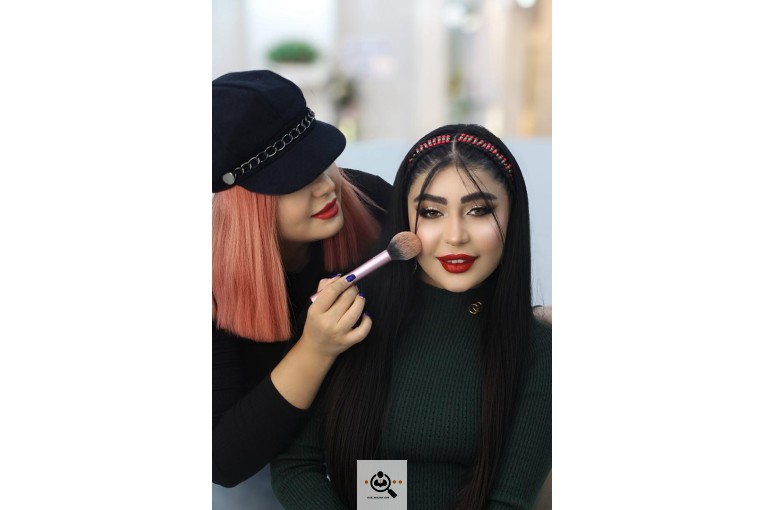 میکاپ لاله رضایی زاده در سیرجان