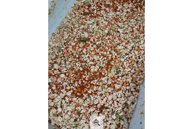 تولید و پخش ترشیجات ابتکار معطر در قائمشهر