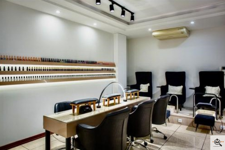 بوتیک سالن آرایش و زیبایی سفری در تهران