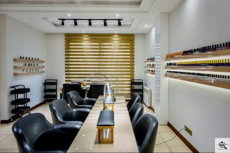 بوتیک سالن آرایش و زیبایی سفری در تهران