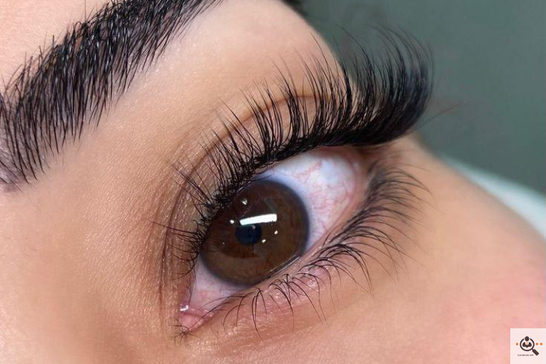 آکادمی مژه آذین در رامسر