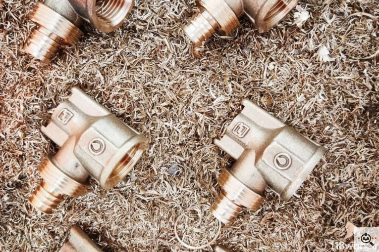 تولید کننده اتصالات پنج لایه و برنجی پارس نوین در اصفهان