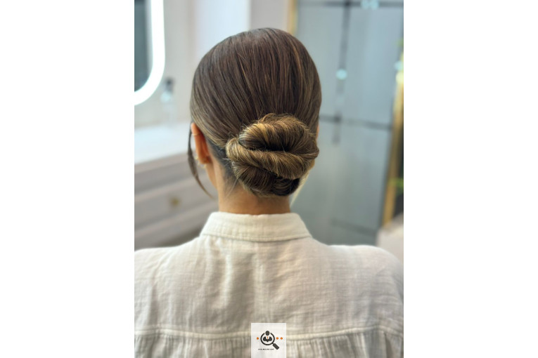 سالن آرایش و زیبایی دلنیا در شهرک اندیشه