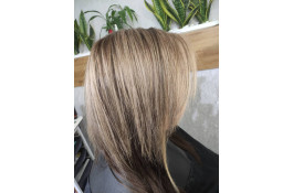 سالن آرایش و زیبایی بانو رضازاده در کاشان