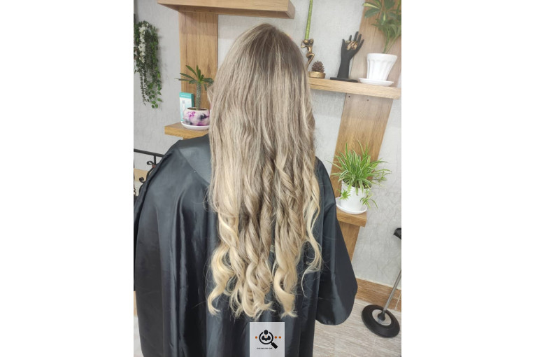 سالن آرایش و زیبایی بانو رضازاده در کاشان