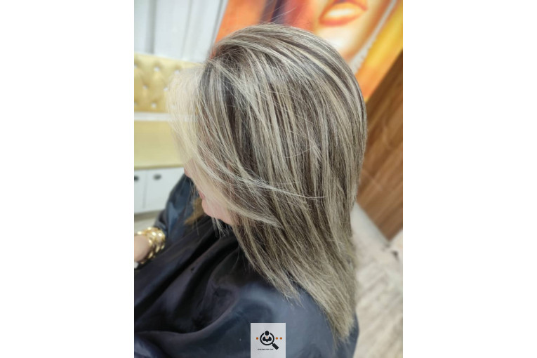 سالن آرایش و زیبایی بانو رضازاده در کاشان