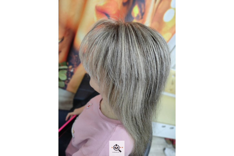 سالن آرایش و زیبایی بانو رضازاده در کاشان