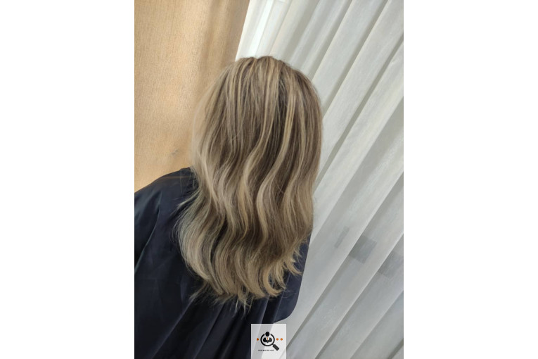 سالن آرایش و زیبایی بانو رضازاده در کاشان