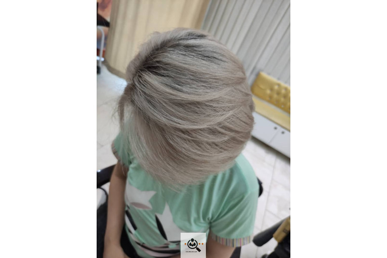 سالن آرایش و زیبایی بانو رضازاده در کاشان