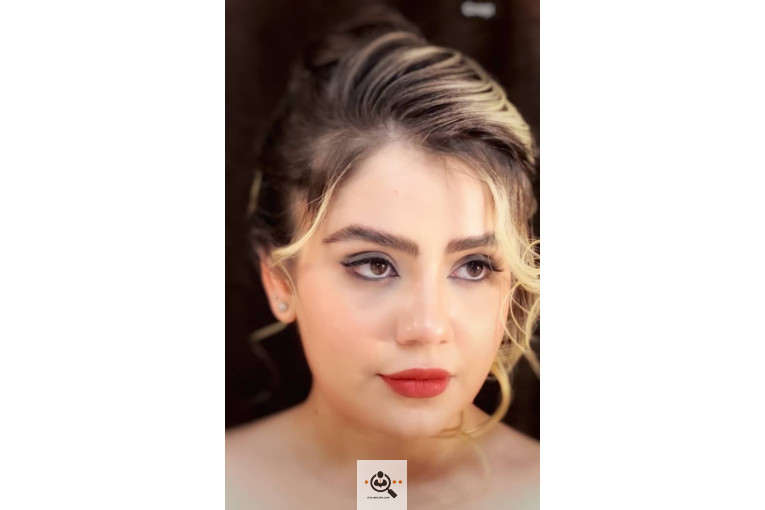 میکاپ مینا دهقان در زرین شهر