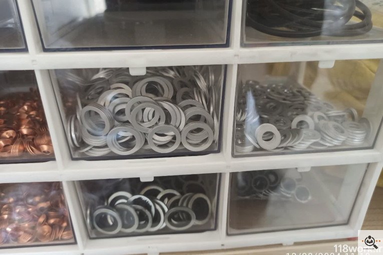 نوین یدک سپاهان NYS در اصفهان