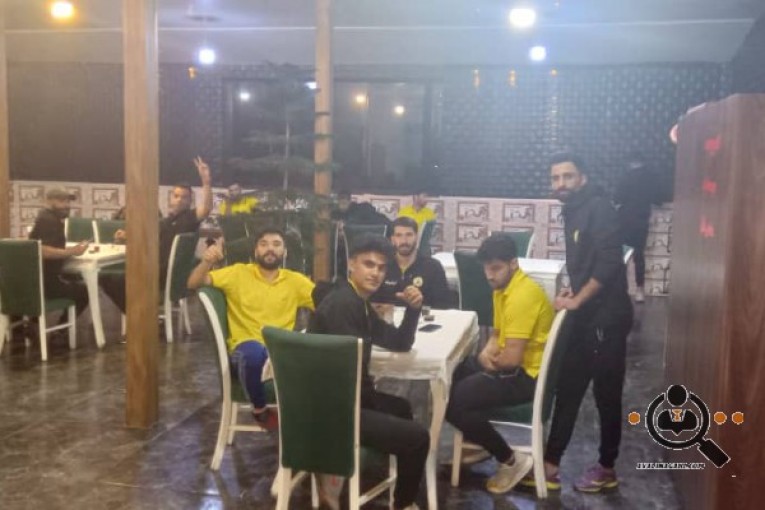 رستوران اکبر جوجه برادران کلبادی در زیراب 