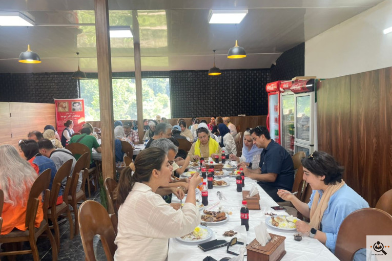 رستوران اکبر جوجه برادران کلبادی در زیراب 
