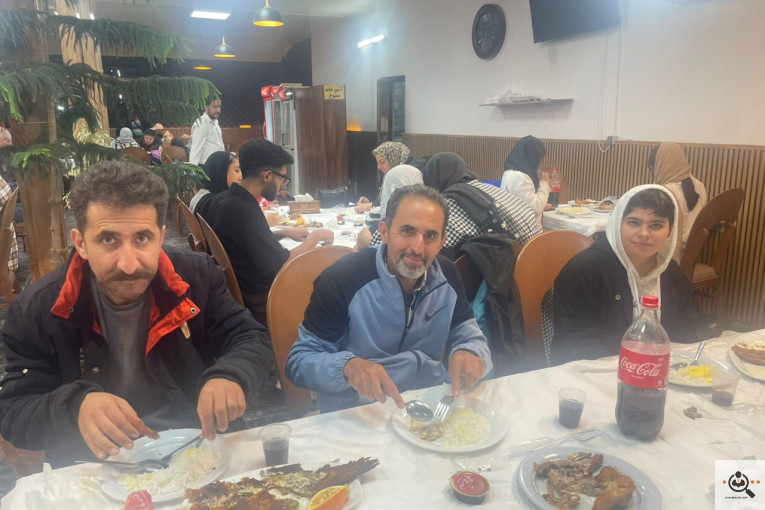رستوران اکبر جوجه برادران کلبادی در زیراب 